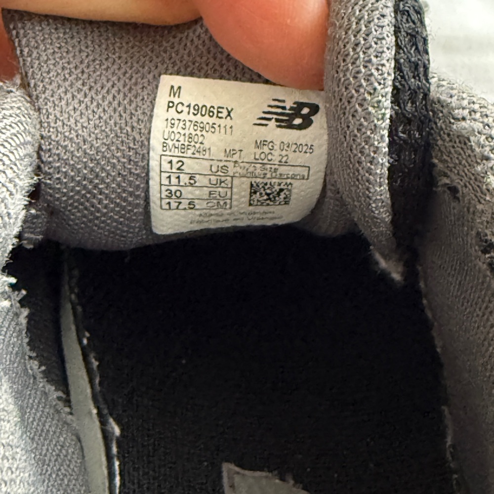 New Balance 1900 Shoes Kid size 12 Grey Black Sneakers Running Trainers Sport - Picture 3 of 8